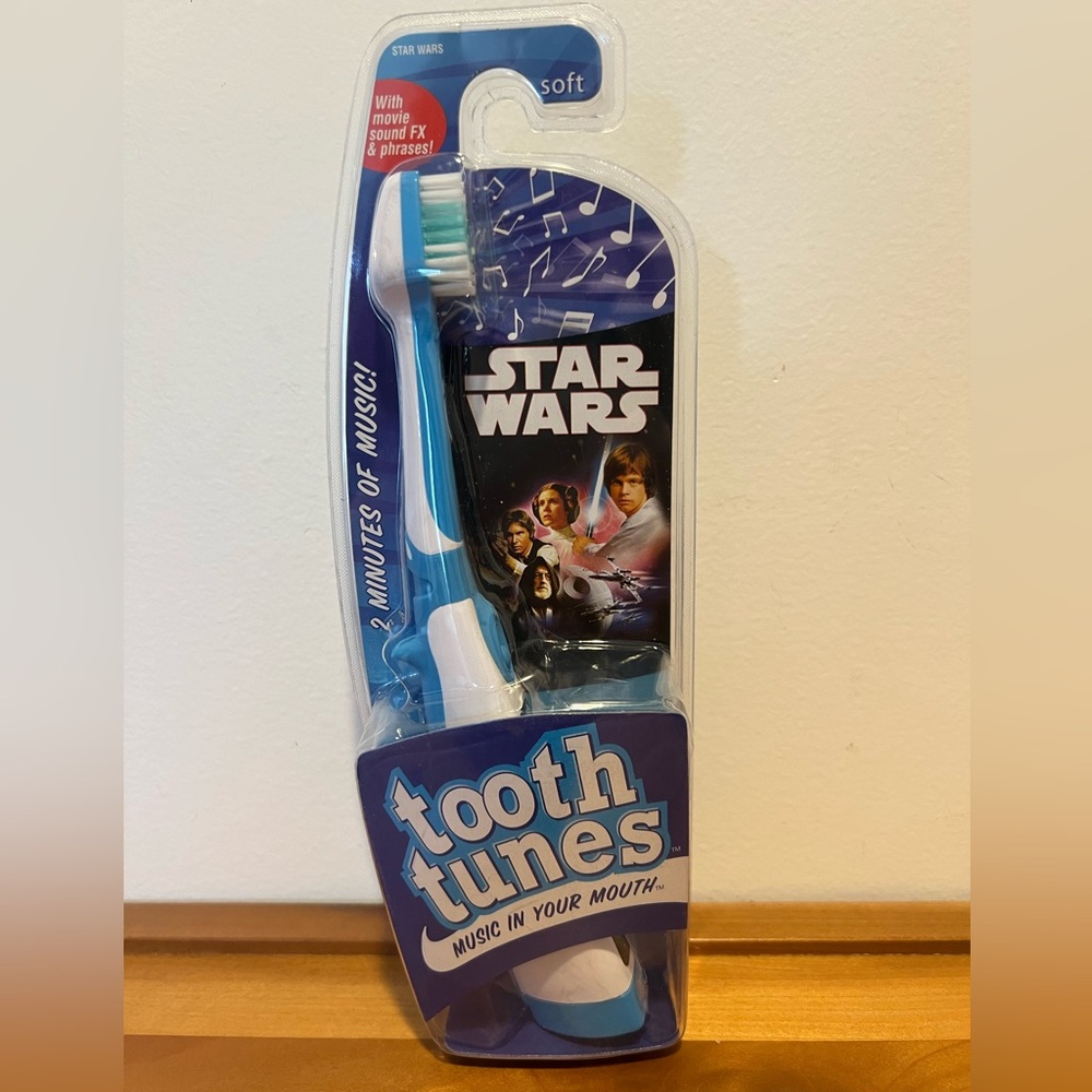 STAR WARS Tooth Tunes Toothbrush - kid’s musical toothbrush
